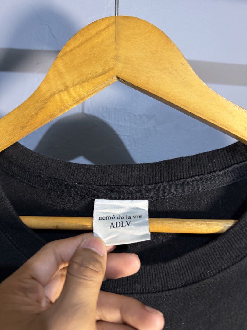 Adlv shirt (Category: Activewear) located in Batangas. Submitted by robertlopezigaya (Listing ID 1466046937, Image 3). Description: Adlv Size 2 Dimes 22x30 No issue Excellent.