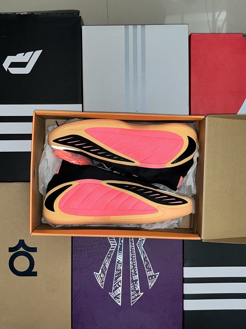 AE 2 “With Love” (Category: Casual Shoes) located in Quezon City. Submitted by angelovaldez_ (Listing ID 1466115972, Image 1). Description: MESSAGE ME ON: FB PAGE: Deal Pairs PH FB: Angelo Valdez .
