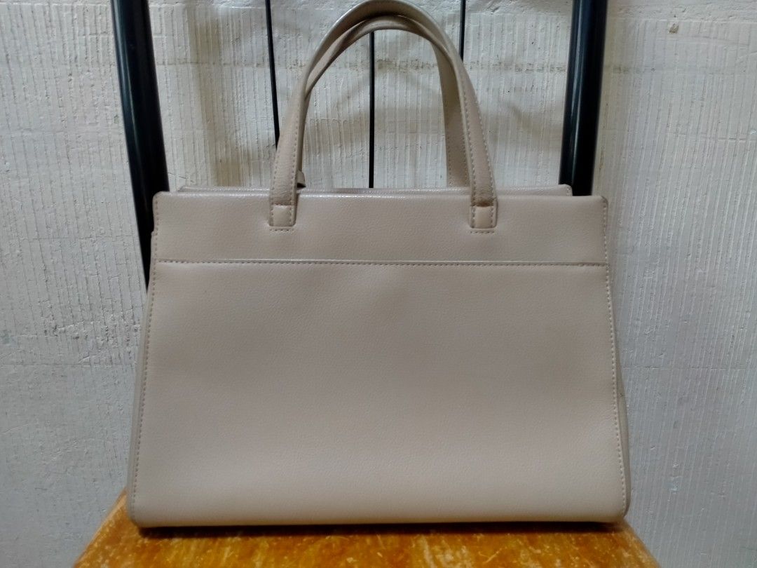 AGNES B BAG (Category: Tote Bags) located in Cabuyao City. Submitted by Bike_Clothing10 (Listing ID 1465972917, Image 3). Description: READ FIRST... FOR SALE: AGNES B BAG Good Condition Still Smooth With Sling Legit ISSUE: See Pics. PRICE: 1850 + SF PICK UP OR SHIPPING ONLY LOCATION: Cabuyao Laguna -NO COD/COP- MOP: GCASH COURIER: J&T PM FOR INQUIRIES...