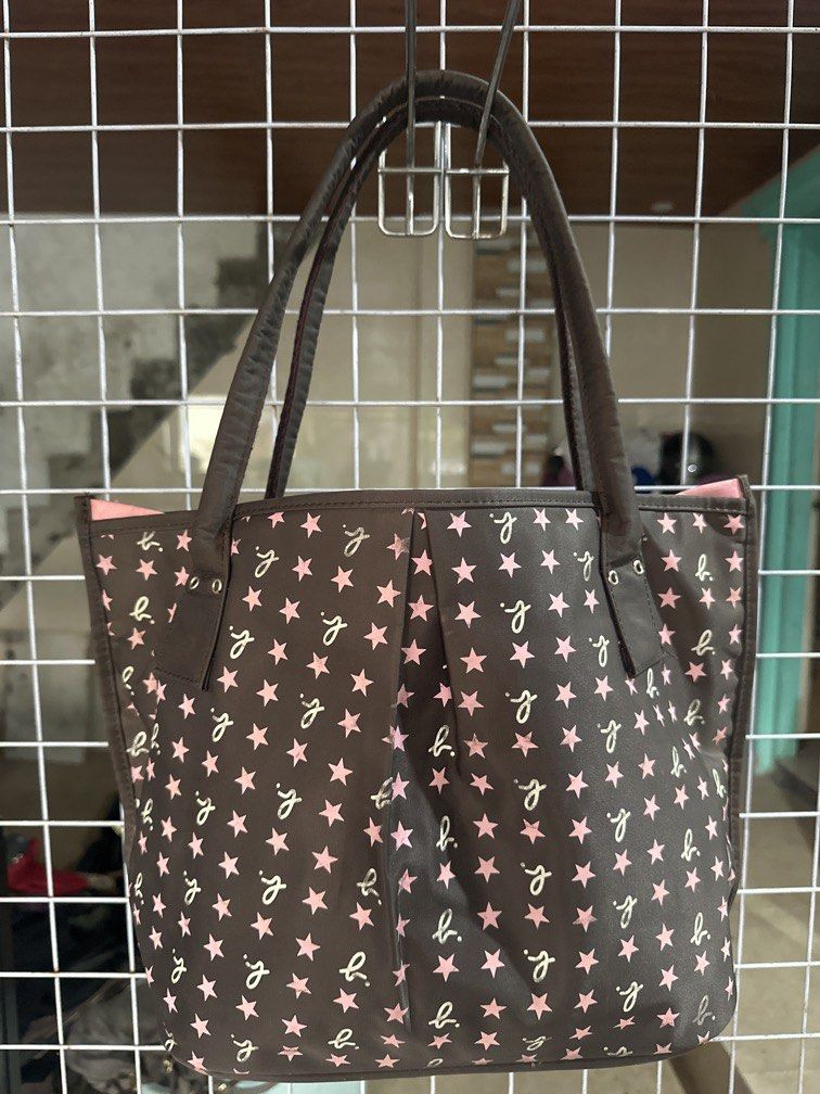 Agnes b voyage tote bag (Category: Tote Bags) located in Caloocan City. Submitted by hariel_beverly_onlineshop (Listing ID 1466039064, Image 1). Description: Location north caloocan.
