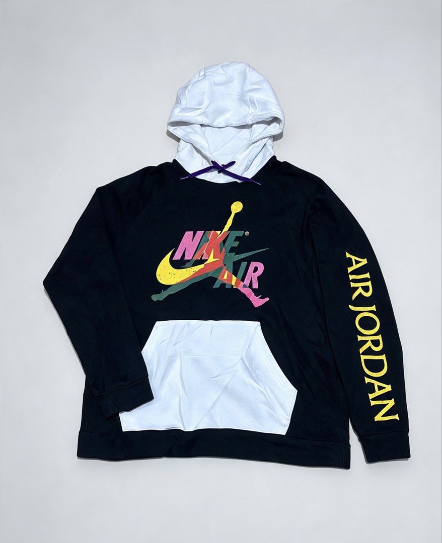 Air Jordan hoddie (Category: Coats, Jackets and Outerwear) located in Bato. Submitted by itsmethriftlist (Listing ID 1466021360, Image 1). Description: Air Jqrdan hoddie Size 2xl Dimes 22/28 Excellent condition Need wash 🧼 Loc:camarines sur (Bicol) Dm🏷️.