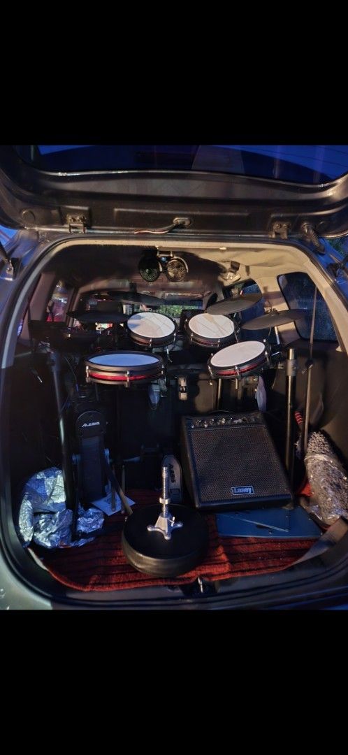 Alesis Nitro max mesh with Laney Drum hub 80w amplifier (Category: Music Accessories) located in Quezon City. Submitted by avalencer (Listing ID 1466072052, Image 3). Description: for sale only no trade or swap Alesis Nitro max complete with box free drum throne set with Laney Dh 80 amplifier 80w 220v with clifton extension symbals and lemon stand bihira lang magamit bahay used only sa interested pickup or lalamove only kayo mag bobook Qc Near Mu