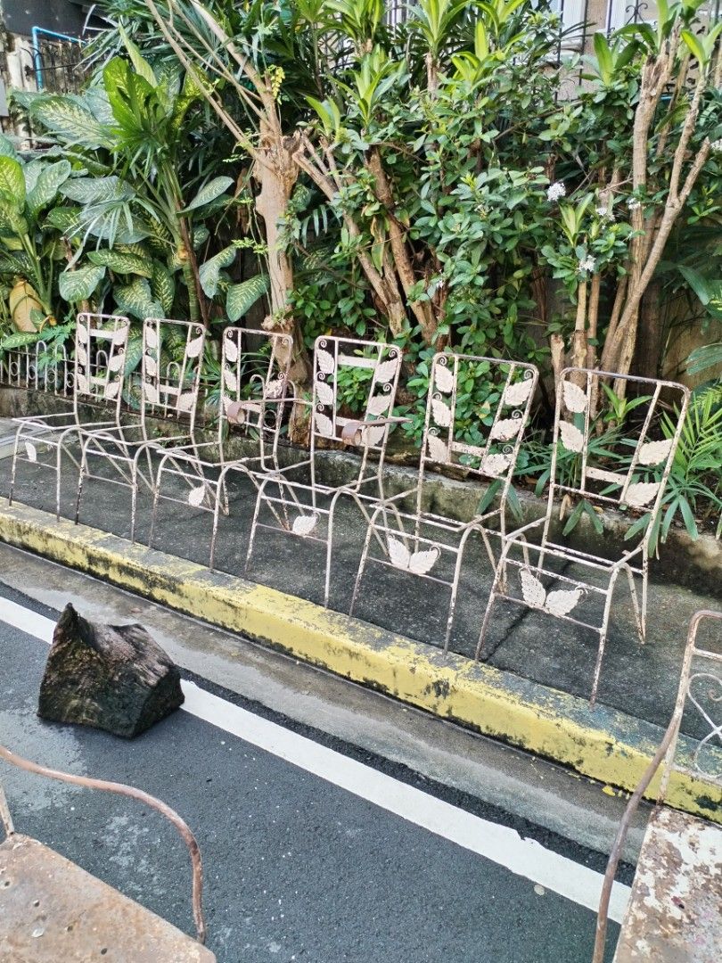 alfresco dining chairs for restoration (Category: Chairs) located in Mandaluyong City. Submitted by katkat888kit (Listing ID 1466007874, Image 1). Description: alfresco dining chairs for restoration fastrack sale 1k each 6k 6 pcs pick up only or via lalamove mandAluyong city fastrack sale.