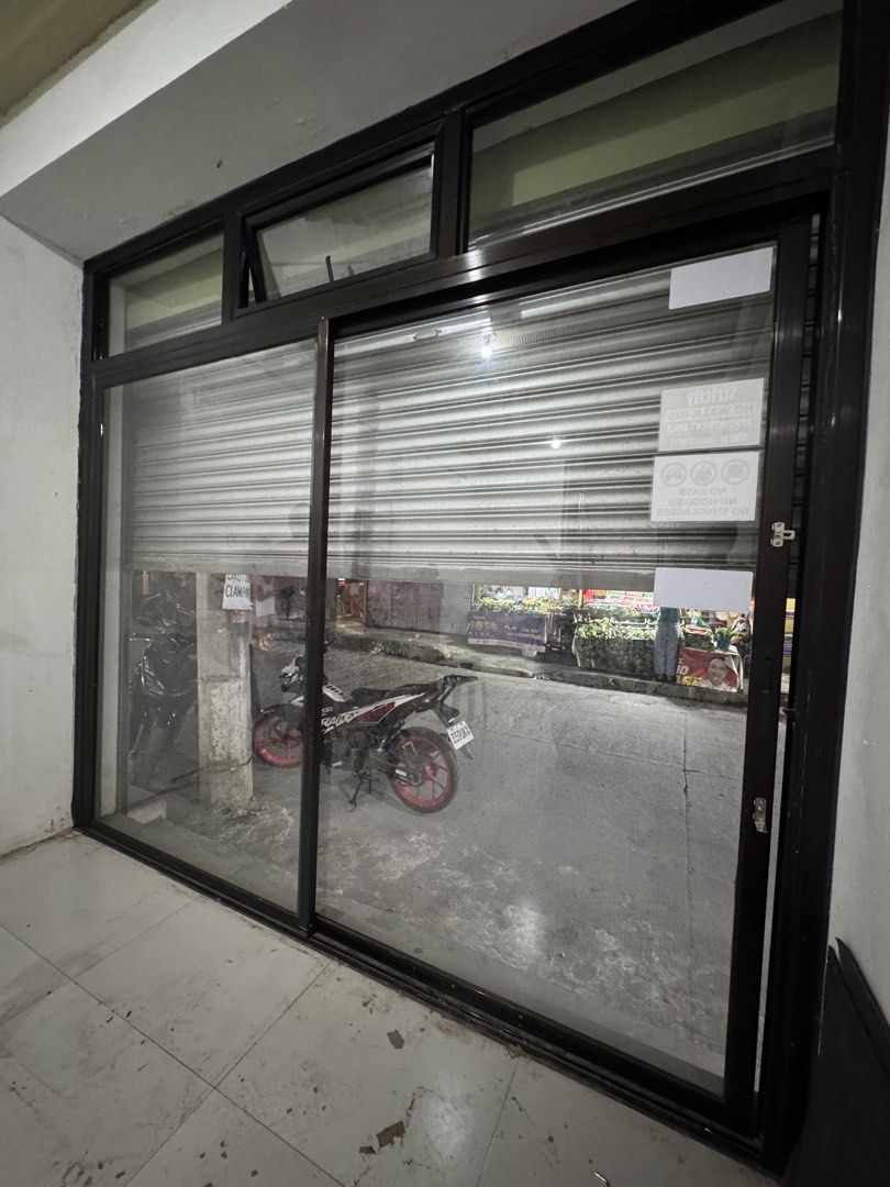 Aluminum Glass Sliding Door. (Category: Locks, Doors & Gates) located in Paranaque City. Submitted by icko007 (Listing ID 1466099145, Image 1). Description: Aluminum Glass Sliding Door. ‼️ Goods sa gusto mag tayo ng Business mag lagay ng Sliding ikakabit mo nalng 18k pesos pagawa ko dyan selling for ₱11k Only RFS- Lilipat ng Pwesto Dimension: 9ft and 7inch haba / 98inch Tall top to bottom / sliding door 50inches wide. Pickup Paranaque Via L300 Va