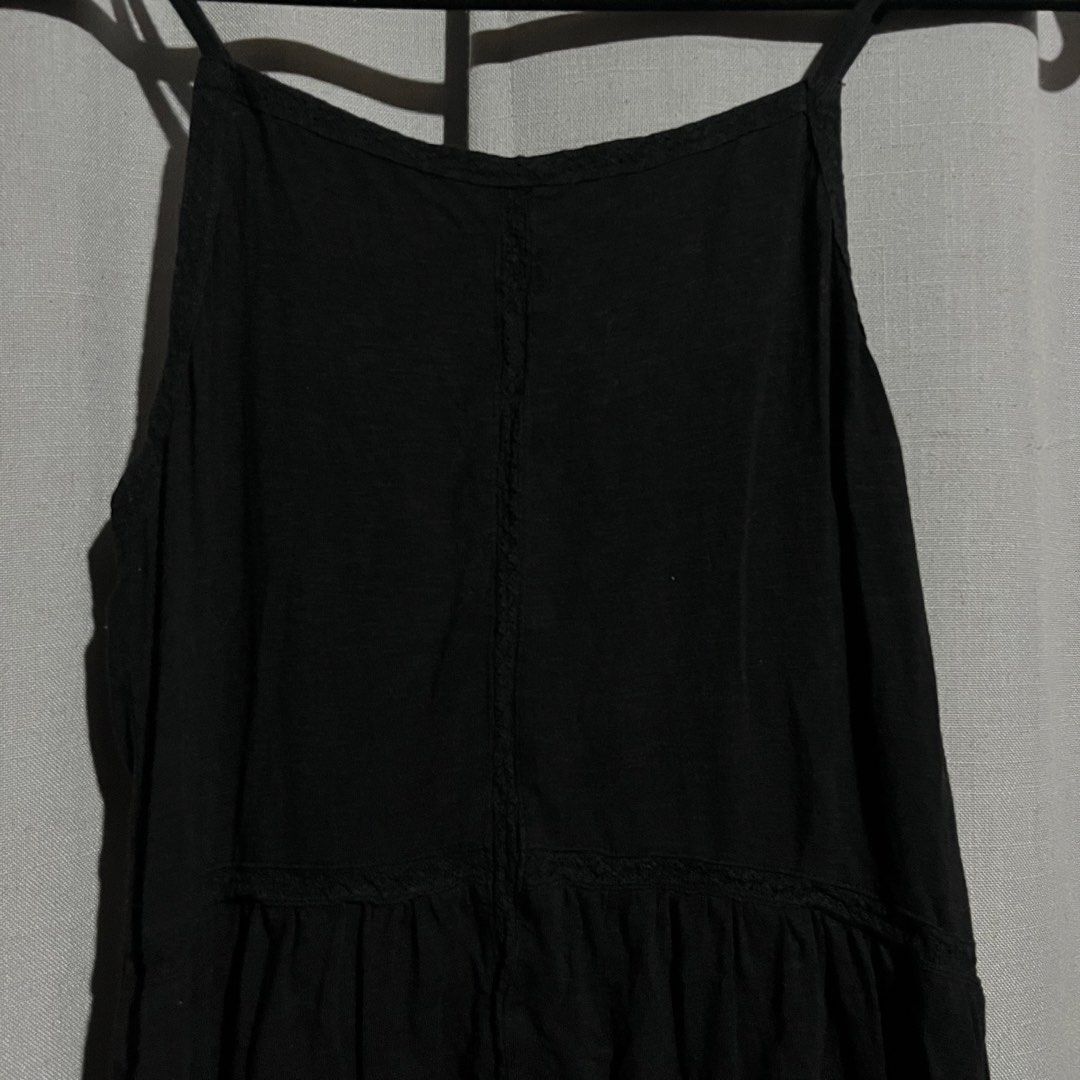 American Eagle Black Sleeveless Top (Category: Sleeveless) located in Tanjay. Submitted by febmarie (Listing ID 1466125240, Image 3). Description: 📍 Negros Oriental 📦 J&T — SF c/o buyer .