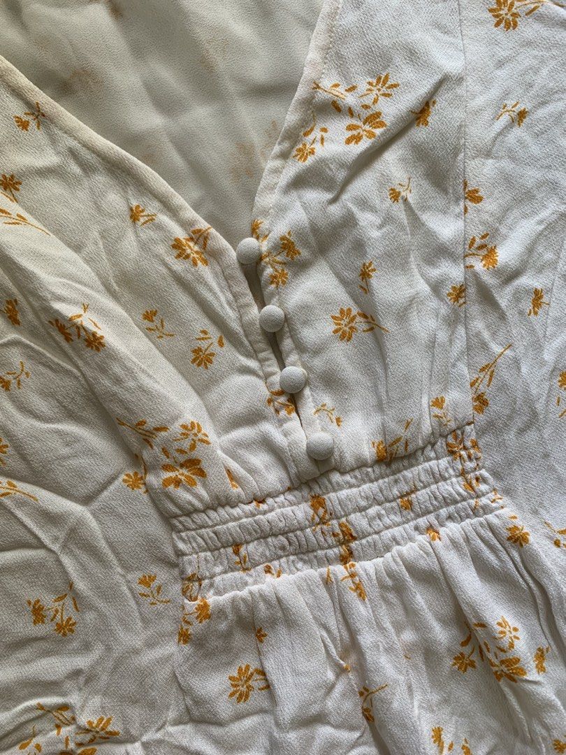 American Eagle Floral Dress (Category: Dresses) located in Manila. Submitted by nuelaar (Listing ID 1466020299, Image 3). Description: .