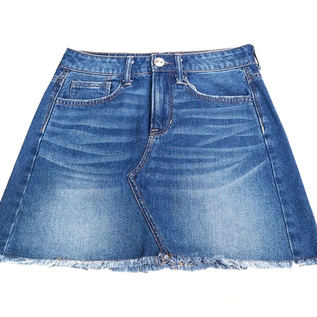 AMERICAN EAGLE OUTFITTERS skirt (Category: Skirts) located in Baguio. Submitted by a.ugustt (Listing ID 1465960810, Image 1). Description: 28 | L: 14" hard denim | blue not stretchable | high-waisted.