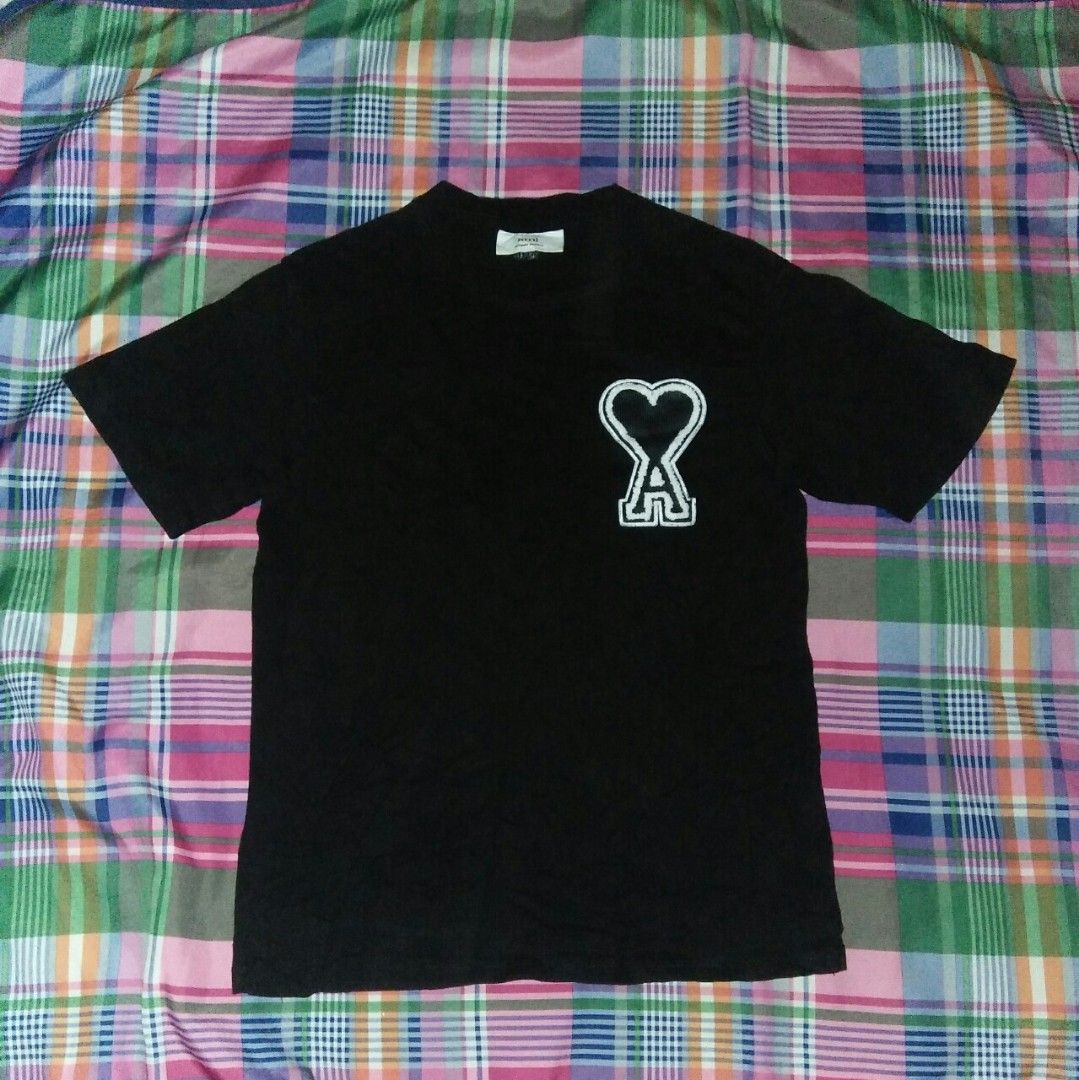 AMI BIG LOGO TEE (Category: Tshirts & Polo Shirts ) located in Cebu City. Submitted by imbapicker (Listing ID 1465958141, Image 1). Description: AMI BIG LOGO TEE SIZE SMALL WIDTH 18.5" LENGTH 25.5" EXCELLENT CONDITION NO ISSUE 850 +SHIPP DM IF INTERESTED 📩 LOCATION LAPU-LAPU CITY.