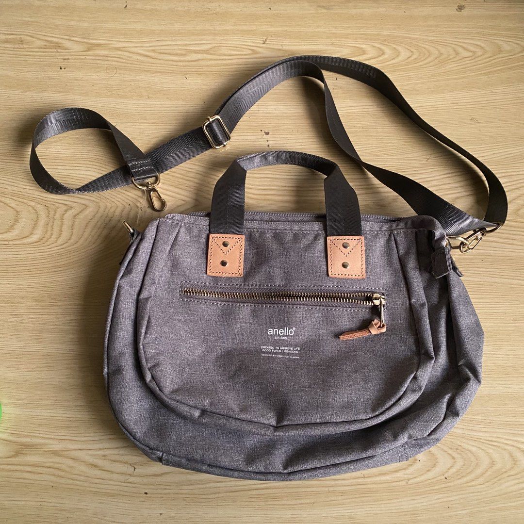 Anello Atelier 2-Way Tote Bag (Category: Shoulder Bags) located in San Fernando. Submitted by thethriftwardrobe.ph (Listing ID 1466104984, Image 2). Description: Anello Atelier 2-Way Tote Bag Like new Mine 999.
