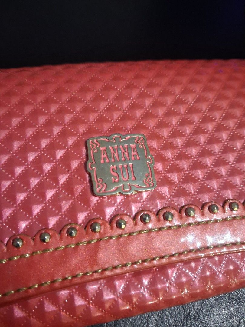 Anna Sui Long Wallet (Category: Wallets & Card holders) located in Mandaluyong City. Submitted by daddyjpanlilio24 (Listing ID 1466079526, Image 3). Description: P 700 Fix price+sf 7.5 x 4 inches No issue Mandaluyong Shipping/payment: Gcash/maya Jnt payment 1st no cod Lalamove payment upon rider pick up.