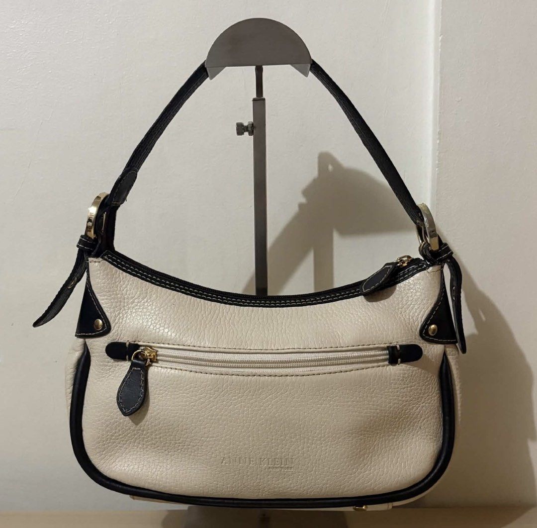 Anne Klein Pebbled Leather Arm Bag (Category: Shoulder Bags) located in Cavite. Submitted by chubbsavenue (Listing ID 1466151480, Image 3). Description: .