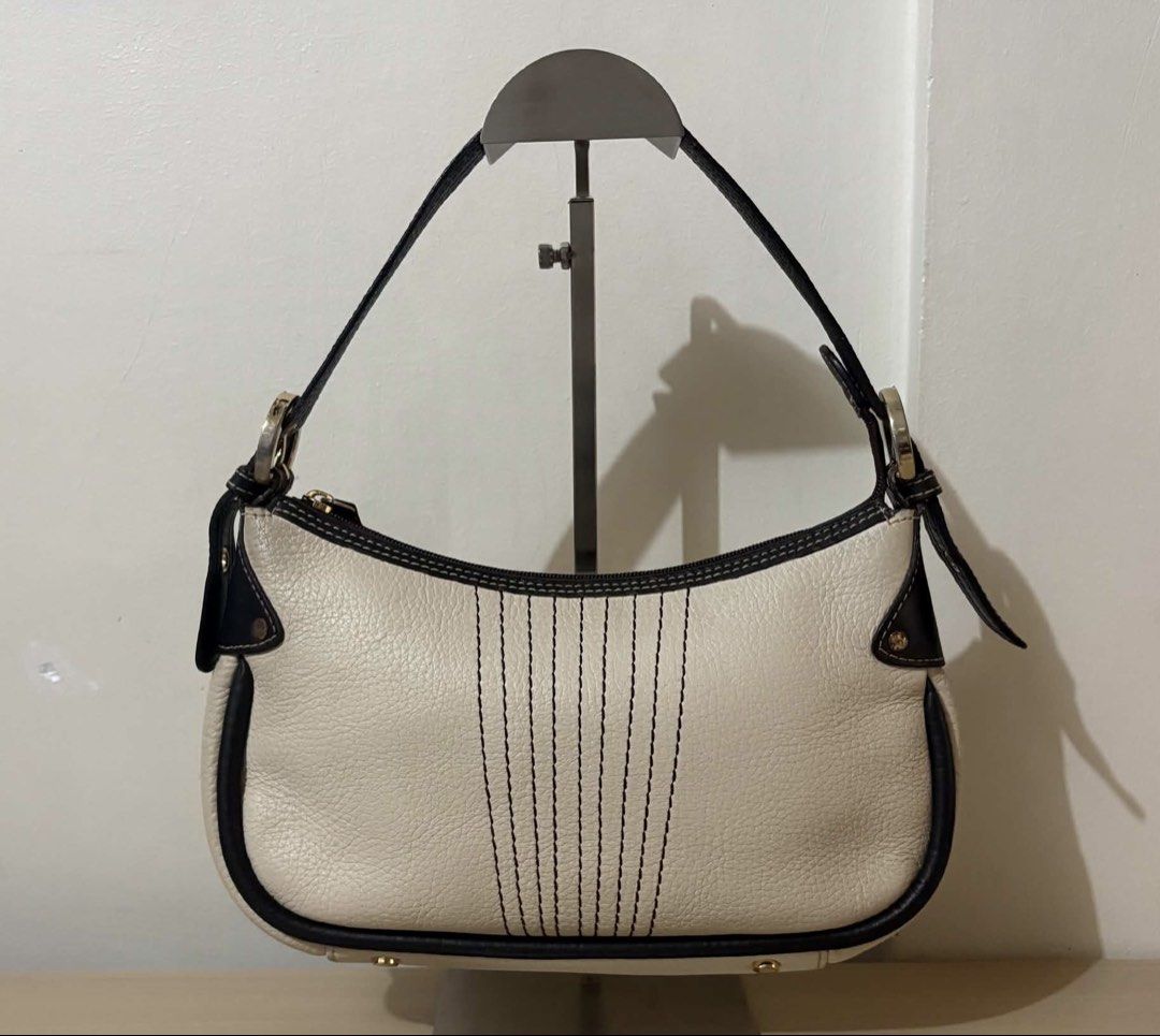 Anne Klein Pebbled Leather Arm Bag (Category: Shoulder Bags) located in Cavite. Submitted by chubbsavenue (Listing ID 1466151480, Image 1). Description: .