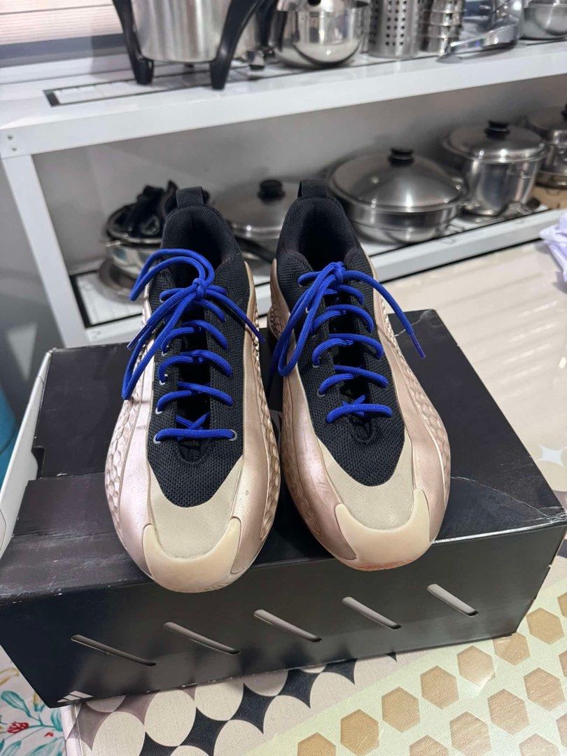Anthony Edwards low (Category: Sneakers) located in Manila. Submitted by christiand67170 (Listing ID 1466027777, Image 3). Description: AE 1 Low Condition 9/10 Size 9.5 Minimal Scratches Rfs : di na nagagamit di ko trip.