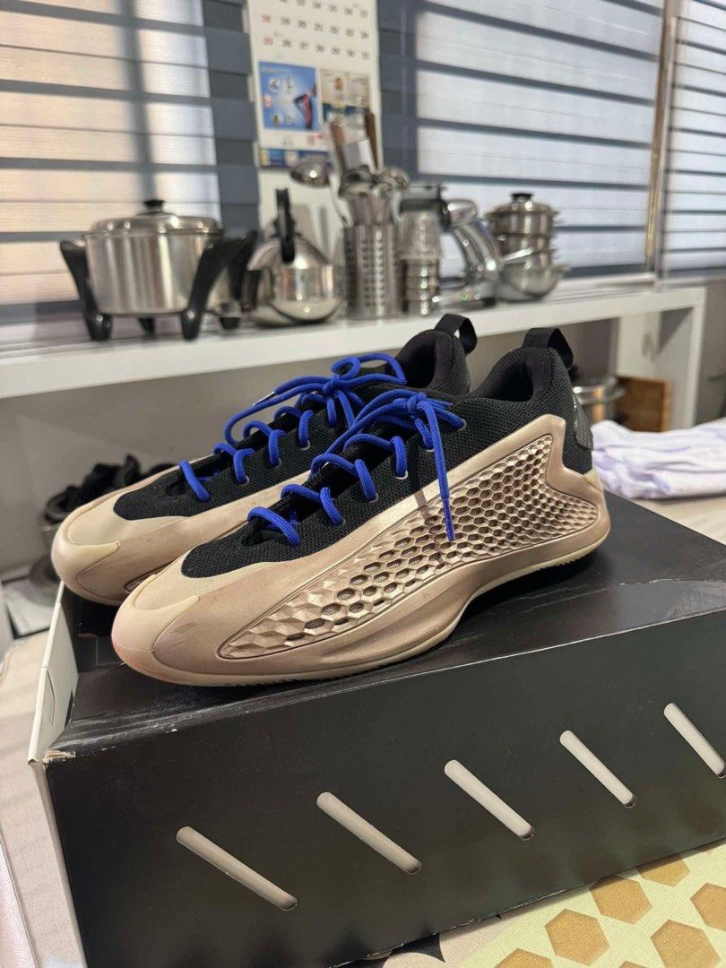 Anthony Edwards low (Category: Sneakers) located in Manila. Submitted by christiand67170 (Listing ID 1466027777, Image 1). Description: AE 1 Low Condition 9/10 Size 9.5 Minimal Scratches Rfs : di na nagagamit di ko trip.