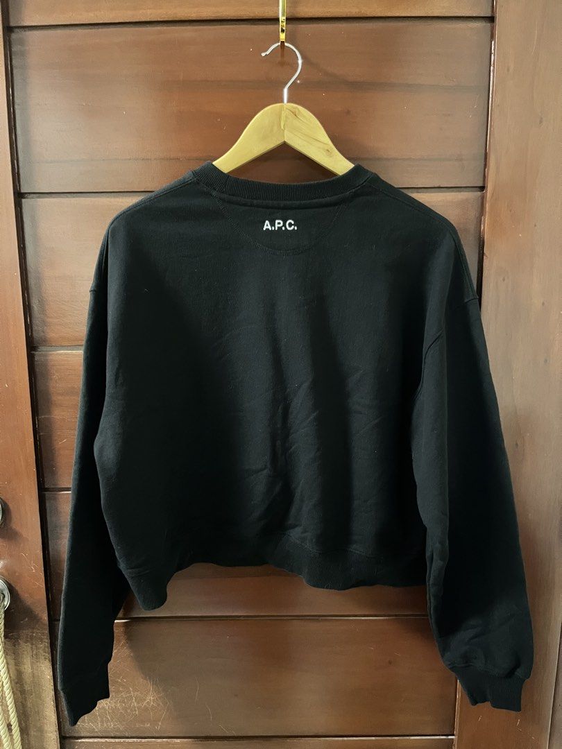 APC FW22 Cropped crewneck sweater jacket (Category: Coats, Jackets and Outerwear) located in Manila. Submitted by all.love.thrift.shop.v2 (Listing ID 1465991059, Image 3). Description: For sale! APC jacket Size Medium 24W x 21L Excellent condition ₱2,299 + sf As is, No return No exchange No refund Color may vary due to lighting All items are cleaned before shipping Payment first via gcash/maya/gotyme/maribank bank transfer 💰 Ship via LBC/J&T/Lal