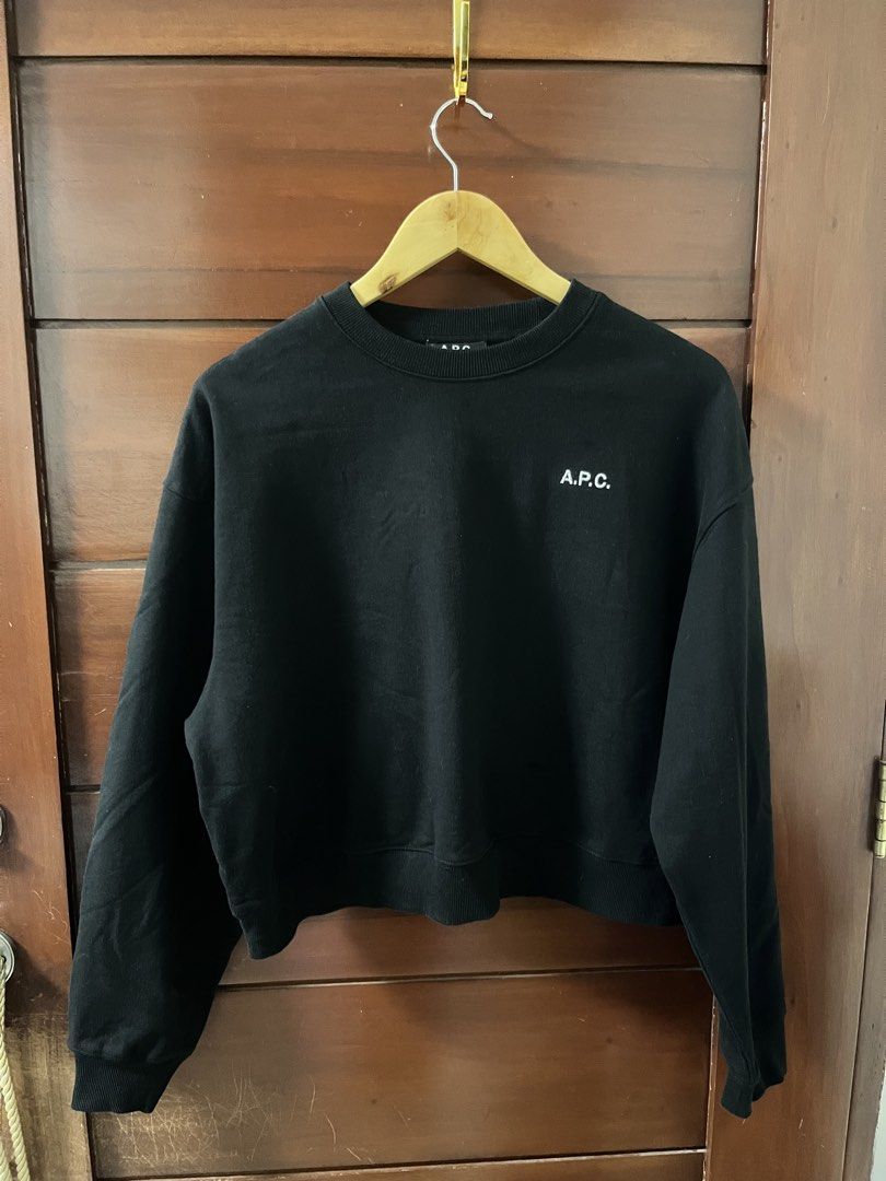 APC FW22 Cropped crewneck sweater jacket (Category: Coats, Jackets and Outerwear) located in Manila. Submitted by all.love.thrift.shop.v2 (Listing ID 1465991059, Image 2). Description: For sale! APC jacket Size Medium 24W x 21L Excellent condition ₱2,299 + sf As is, No return No exchange No refund Color may vary due to lighting All items are cleaned before shipping Payment first via gcash/maya/gotyme/maribank bank transfer 💰 Ship via LBC/J&T/Lal