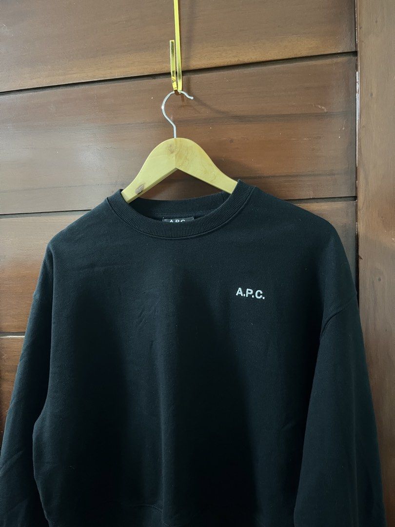 APC FW22 Cropped crewneck sweater jacket (Category: Coats, Jackets and Outerwear) located in Manila. Submitted by all.love.thrift.shop.v2 (Listing ID 1465991059, Image 1). Description: For sale! APC jacket Size Medium 24W x 21L Excellent condition ₱2,299 + sf As is, No return No exchange No refund Color may vary due to lighting All items are cleaned before shipping Payment first via gcash/maya/gotyme/maribank bank transfer 💰 Ship via LBC/J&T/Lal