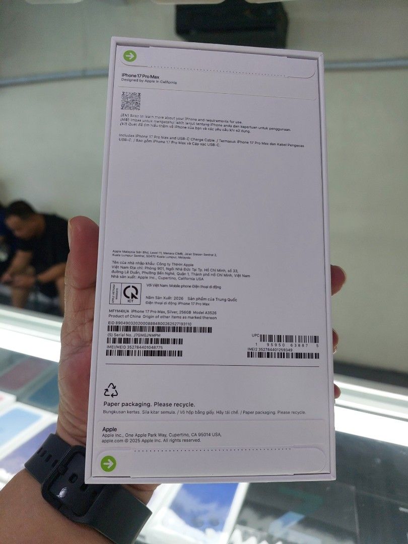 Apple iPhone 17 Pro Max Silver 256GB brandnew (Category: iPhone 17 Series) located in Manila. Submitted by chelle_gadgetshop (Listing ID 1466078035, Image 2). Description: iphone 17promax 256gb brandnew sealed all original ntc 1year warranty apple and my physical store we accept trade in and credit card installment call or text me 09279944333.09353229255 pick up store grenhills shopping center san juan city we do meet up cash on delivery .