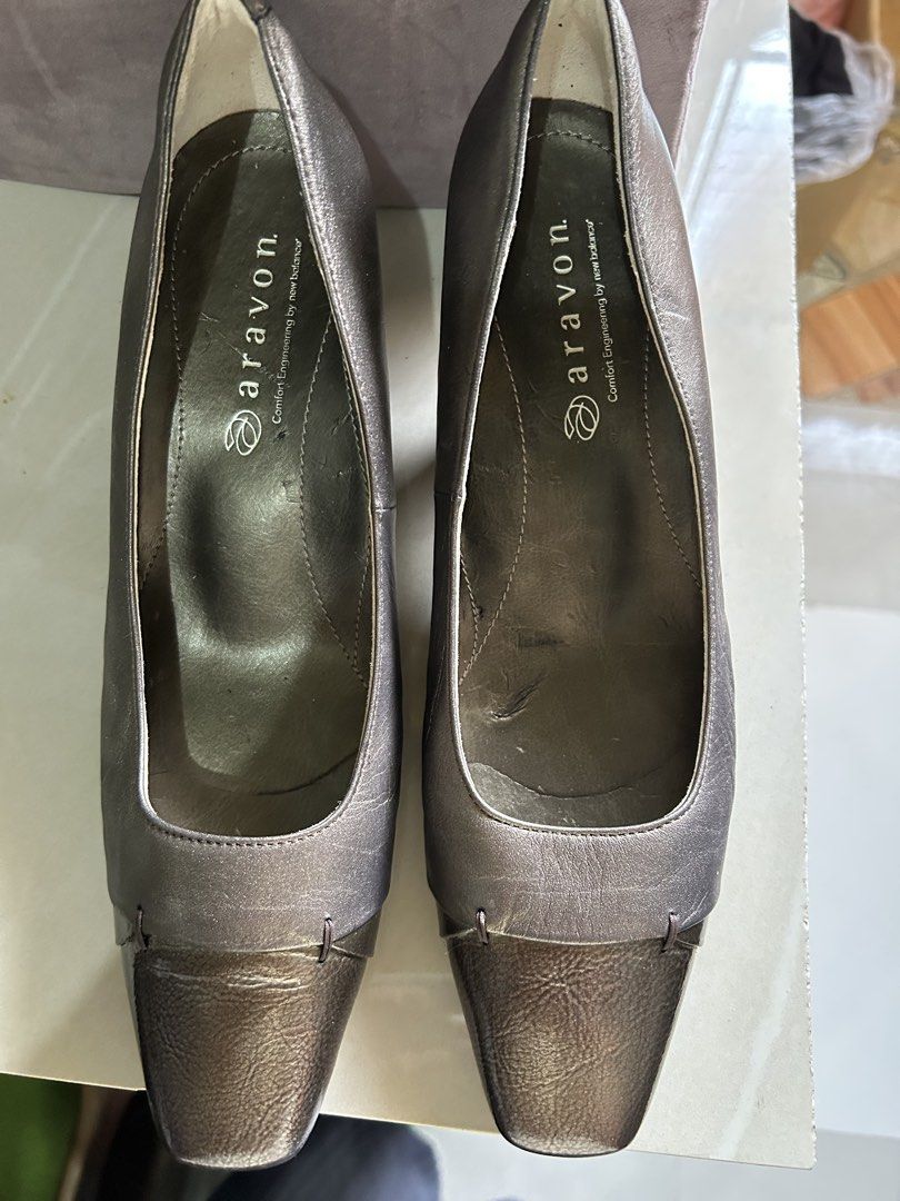 ARAVON by New balance. Size 24 (Category: Heels) located in Cavite. Submitted by cecitrifthshop (Listing ID 1465971818, Image 1). Description: ARAVON brand originally engineered by New balance size 24 cm metallic leather square -toe comfort pumps .orthotic friendly comfort footwear .