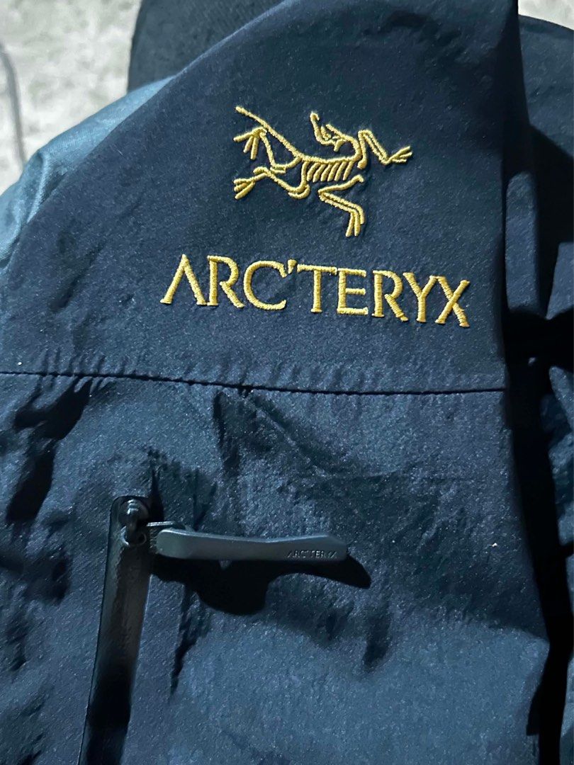 ARC’TERYX ALPHA SV24k (Category: Activewear) located in Bocaue. Submitted by whoopieeee (Listing ID 1466102741, Image 2). Description: Arc’teryx alpha sv 24k Size width 24 length 30.