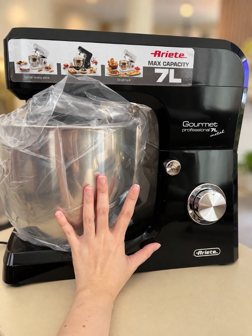 Ariete Planetary Mixer 7L (Category: Hand & Stand Mixers) located in Marikina City. Submitted by coolcat.7cebaf (Listing ID 1466057191, Image 3). Description: Brand: Ariete Model: Gourmet Professional 7L — 1598/02 Type: Planetary stand mixer / dough mixer Bowl: 7-liter stainless steel Power: 1,200 W Speeds: 6 speeds + Pulse Attachments: Whisk, beater, dough hook Splash guard: Yes Non-slip feet: Yes Dimensions: 39.5 × 23.5 × 35 cm Weight: About 4.