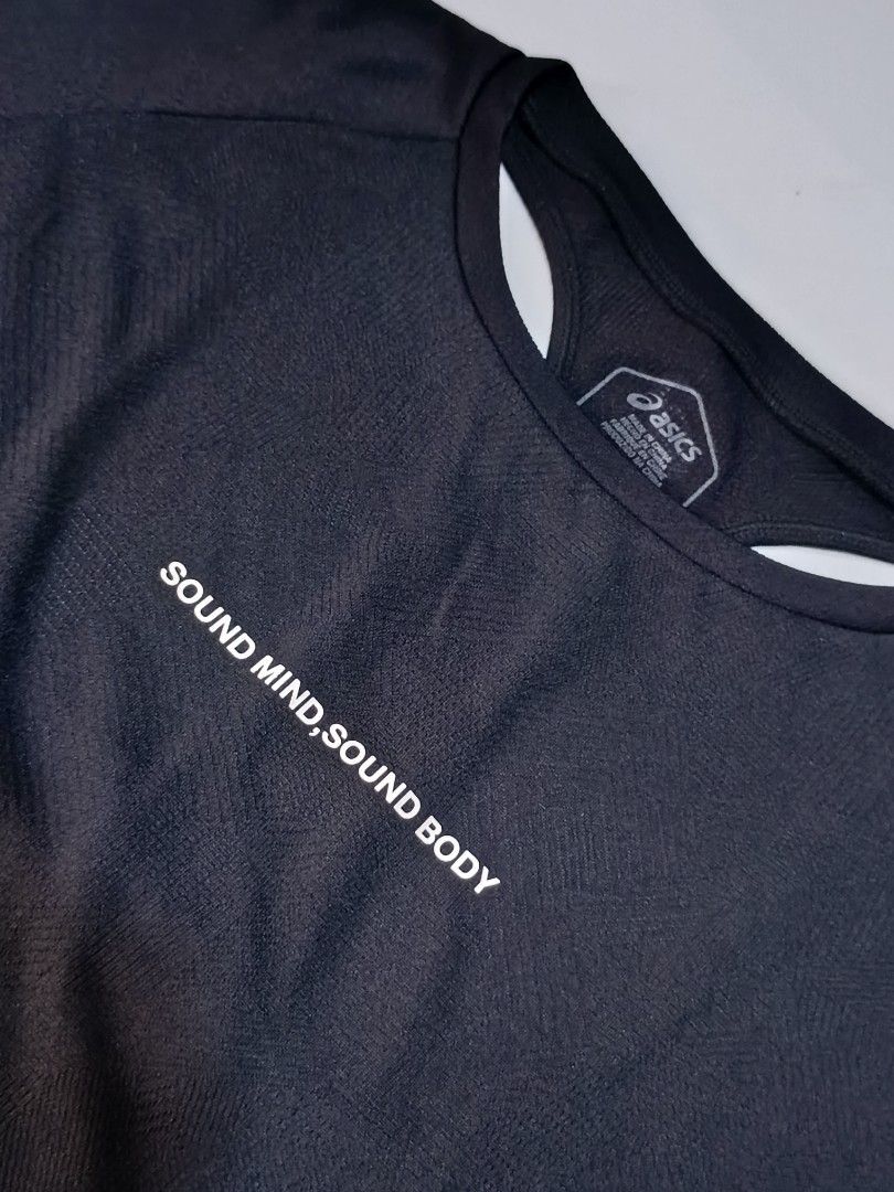 Asics Active wear (Category: Activewear) located in Tacloban City. Submitted by agnescthrifted98 (Listing ID 1466048876, Image 2). Description: No Issue Size Medium Dimension: 21x21 Inches Gymwear/Running/Pickleball Excellent Condition.