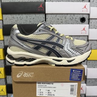 (Category: ) located in . Submitted by pickplanet_sneaker_shirt (Listing ID 1466100781, Image 1). Description: .