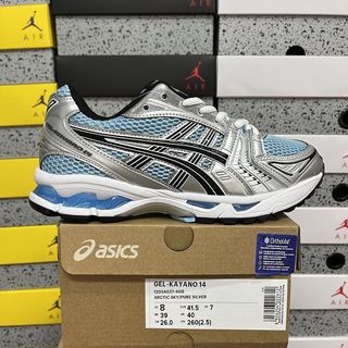 (Category: ) located in . Submitted by pickplanet_sneaker_shirt (Listing ID 1466101062, Image 1). Description: .