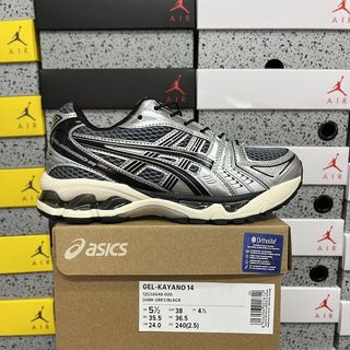 (Category: ) located in . Submitted by pickplanet_sneaker_shirt (Listing ID 1466101363, Image 1). Description: .