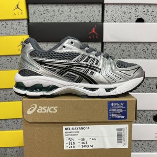 (Category: ) located in . Submitted by pickplanet_sneaker_shirt (Listing ID 1466101664, Image 1). Description: .