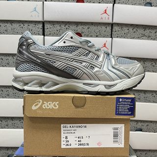 (Category: ) located in . Submitted by pickplanet_sneaker_shirt (Listing ID 1466102608, Image 1). Description: .