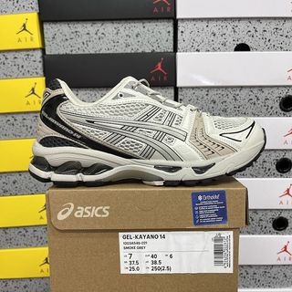 (Category: ) located in . Submitted by pickplanet_sneaker_shirt (Listing ID 1466102897, Image 1). Description: .