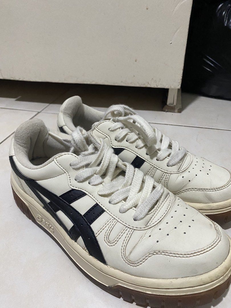 ASICS Sneakers (Category: Sneakers) located in Cavite. Submitted by jaffahediah_12 (Listing ID 1466016176, Image 1). Description: 25cm Must Read - All items are preloved Payments first via G. - Always limit your expectation when buying. - Some may have flaws, dirts and stains but no major flaws and all items are wearable. Thank you and happy online shopping :) .