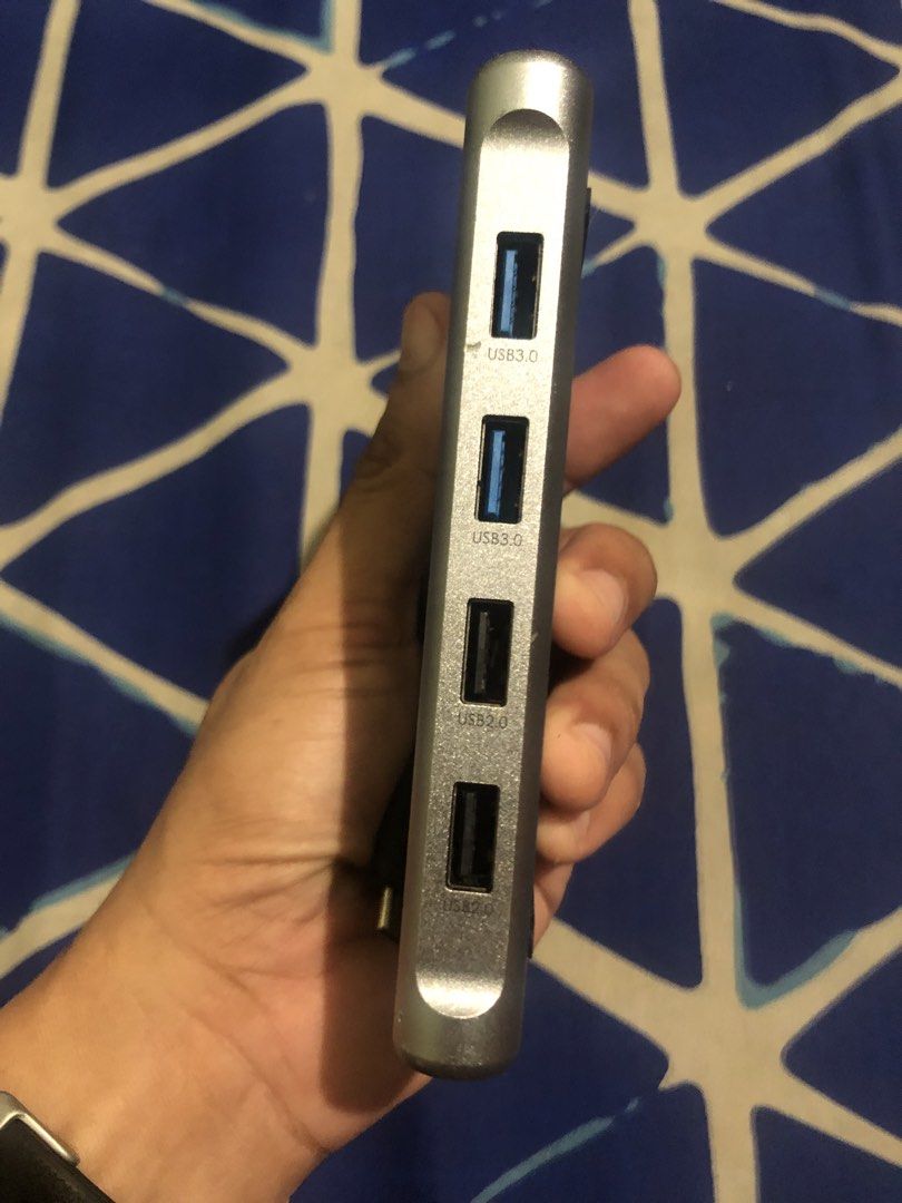 Aukey Multi USB port and display hub (Category: Other Mobile & Gadget Accessories) located in Quezon City. Submitted by markgolveo (Listing ID 1466056687, Image 2). Description: Aukey Multi USB port and display hub.