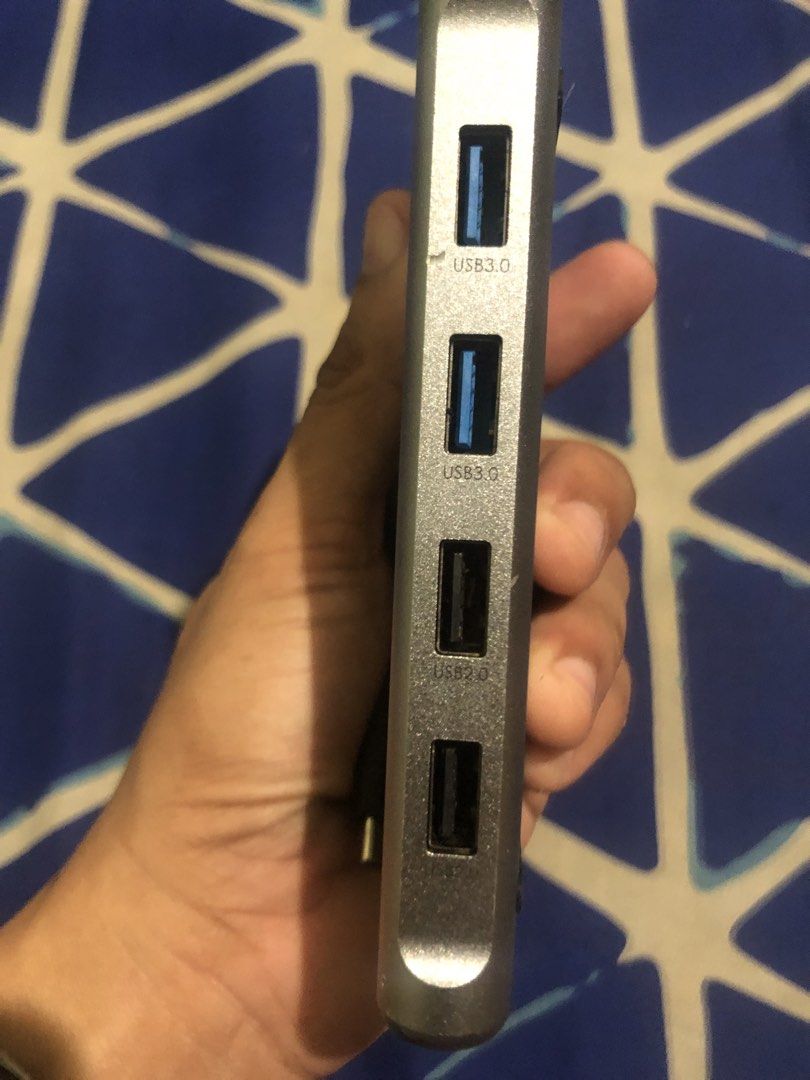 Aukey Multi USB port and display hub (Category: Other Mobile & Gadget Accessories) located in Quezon City. Submitted by markgolveo (Listing ID 1466056687, Image 3). Description: Aukey Multi USB port and display hub.