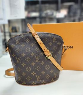 (Category: ) located in . Submitted by bellabudgetbrand (Listing ID 1463438658, Image 1). Description: .