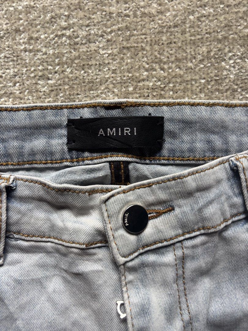 🩳-AUTHENTIC- Amiri distressed Jeans (Category: Jeans) located in Surigao. Submitted by eacatron (Listing ID 1465962548, Image 2). Description: ✅Like new Condition ✅No issue❗️ ✅Color way-9.9/10 ✅Need wash ✅Size⤵️ Meduim to Large 31-32 42 inches.