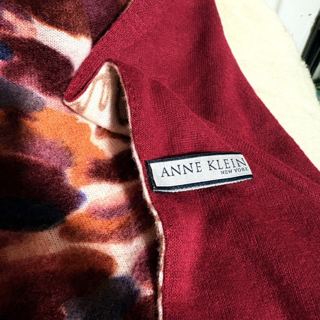 Authentic Anne Klein Reversible Long Winter Scarf / Shawl (Category: Scarves) located in Binangonan. Submitted by makoleksyon (Listing ID 1466103991, Image 3). Description: Excellent condition Like new No flaws Bought in Japan 💯% Authentic Money back guarantee .