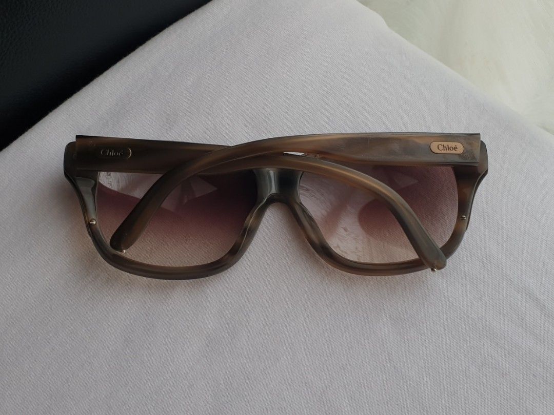 Authentic Chloe Sunglasses (Category: Sunglasses & Eyewear) located in Quezon City. Submitted by WasalakTwo (Listing ID 1466149922, Image 3). Description: Bought in Japan Made in France Authentic Goodcondition Clean and presentable Open for delivery nationwide.