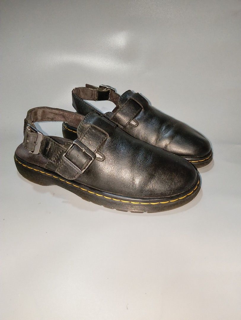 AUTHENTIC DR. MARTENS JORGE RVE (Category: Sandals) located in Cagayan de Oro. Submitted by warmbird-f84aab (Listing ID 1466090791, Image 3). Description: Slingback clogs — the IT shoe everyone’s wearing! 🖤 ✅ 100% Authentic — tagged & verified ✅ Soft black leather ✅ Size EU 36 / US 5 ✅ Adjustable straps • Can wear as mules or closed-back ✅ Yellow stitch detail • Airwair sole ✅ Condition: Used but clean • No major flaws • Ready to wear ✅ Versatil