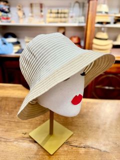 (Category: ) located in . Submitted by moana_thrifts (Listing ID 1465968351, Image 1). Description: .