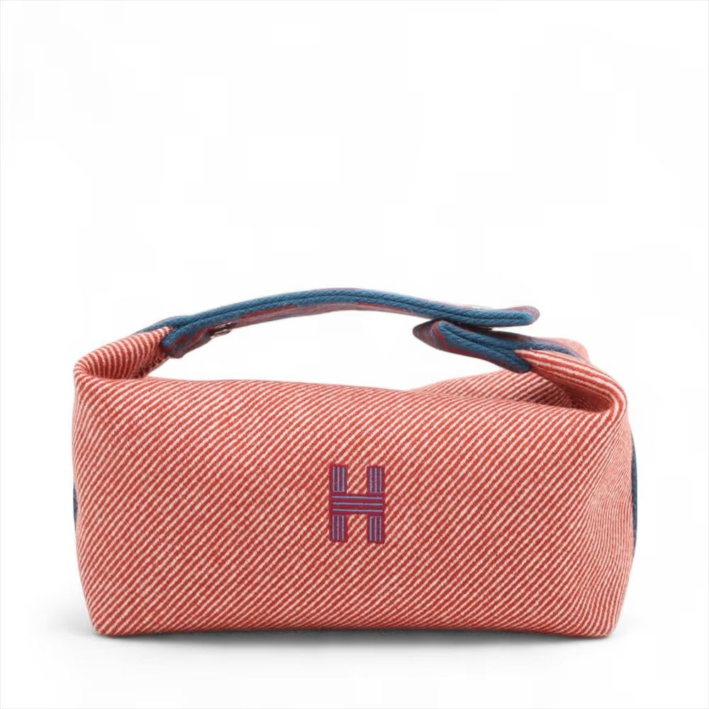 "Authentic Hermes Bride à Black PM Wool Red x Blue Silver Hardware " (Category: Shoulder Bags) located in General Trias. Submitted by japan_secondhand_products (Listing ID 1466053260, Image 1). Description: This item shows some signs of use, but is in good condition. *Please note that as this is a used item, there may be scratches or stains not mentioned in the description. Product Rank A brand Hermes Model Bride A Black PM size Size W: 21cm Size