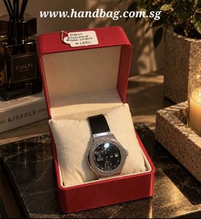 (Category: ) located in . Submitted by prestigeboutique9797 (Listing ID 1466031881, Image 1). Description: .