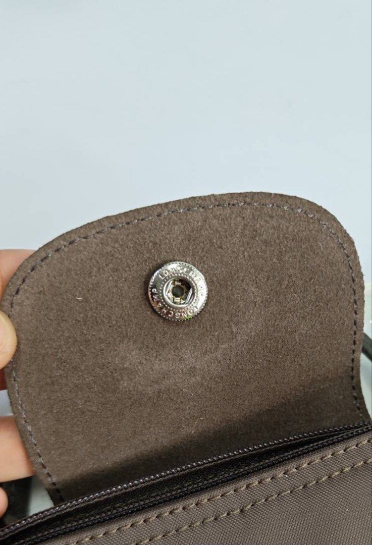 Authentic Long Champ Mini Sling (Category: Cross-body Bags) located in Echague. Submitted by grateful27 (Listing ID 1466155866, Image 3). Description: Guaranteed Original.