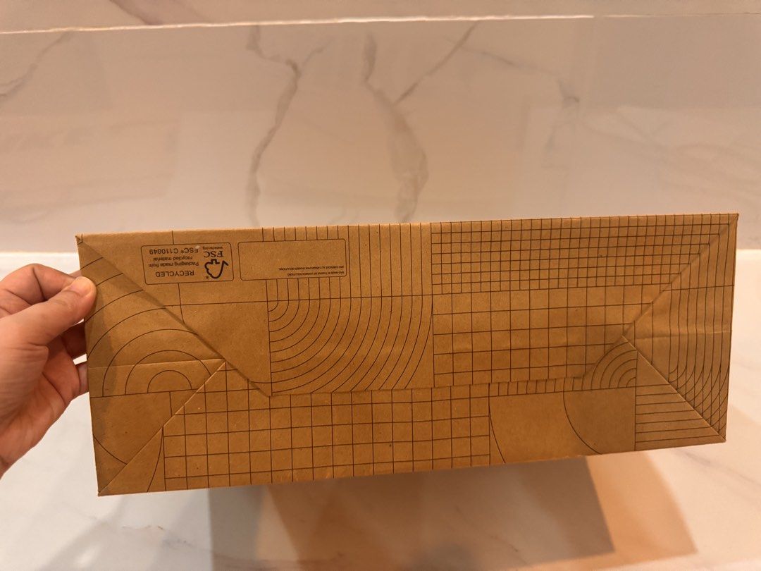 Authentic Nike Paper Bag-Declutter W16 L13 (Category: Looking For) located in Mexico. Submitted by hayascentph (Listing ID 1466052851, Image 3). Description: *Declutter *Mode of payment Gcash/Maya Wallet *Delivery Fee to be shouldered by buyer *We ship Nationwide *Courier JNT or LBC cash on delivery, Cash on pick up in nearest LBC branch Need a new scent? Follow my Facebook page for perfume finds! Facebook Page: Haya Scent Carousell: hayascentph 