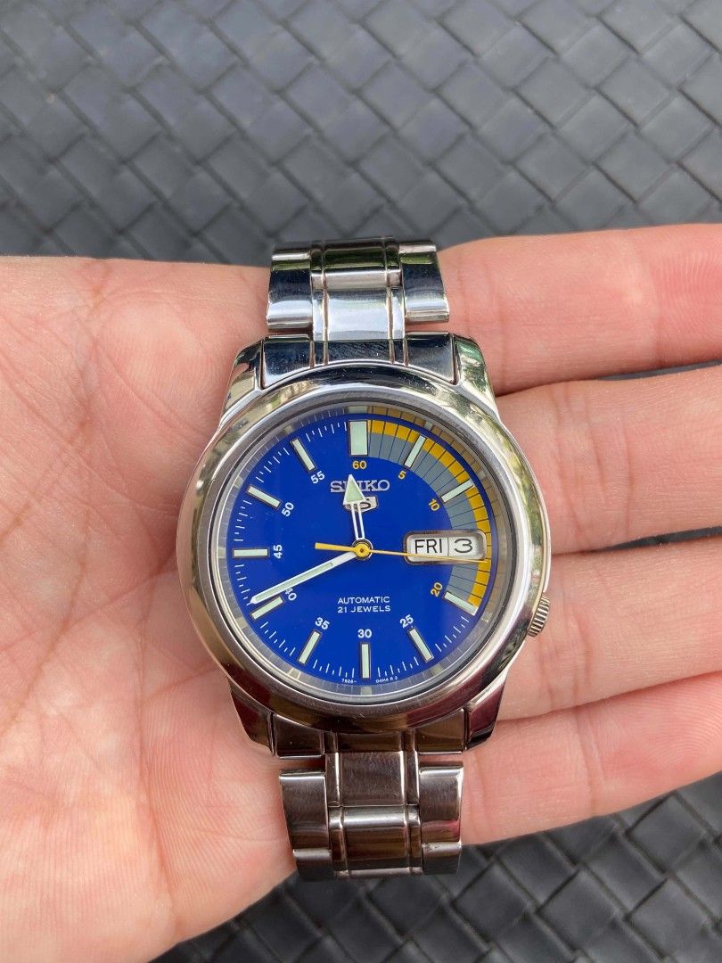 Authentic Seiko 5 Automatic - "Blue Racer / Speed Racer" SNK371 ‎ (Category: Men's Watches) located in Caloocan City. Submitted by klaudio23 (Listing ID 1465983387, Image 2). Description: Authentic Seiko 5 Automatic - "Blue Racer / Speed Racer" SNK371 ‎ ‎💰 PRICE: ₱5,800 ‎ ‎🔎 WATCH DETAILS ‎• Caliber: 7S26 ‎• Movement: Automatic (21 Jewels, ~40 hrs Power Reserve) ‎• Case Size: Approx. 37mm-38mm ‎• Crystal: Hardlex Mineral Crystal ‎• Case & Brace