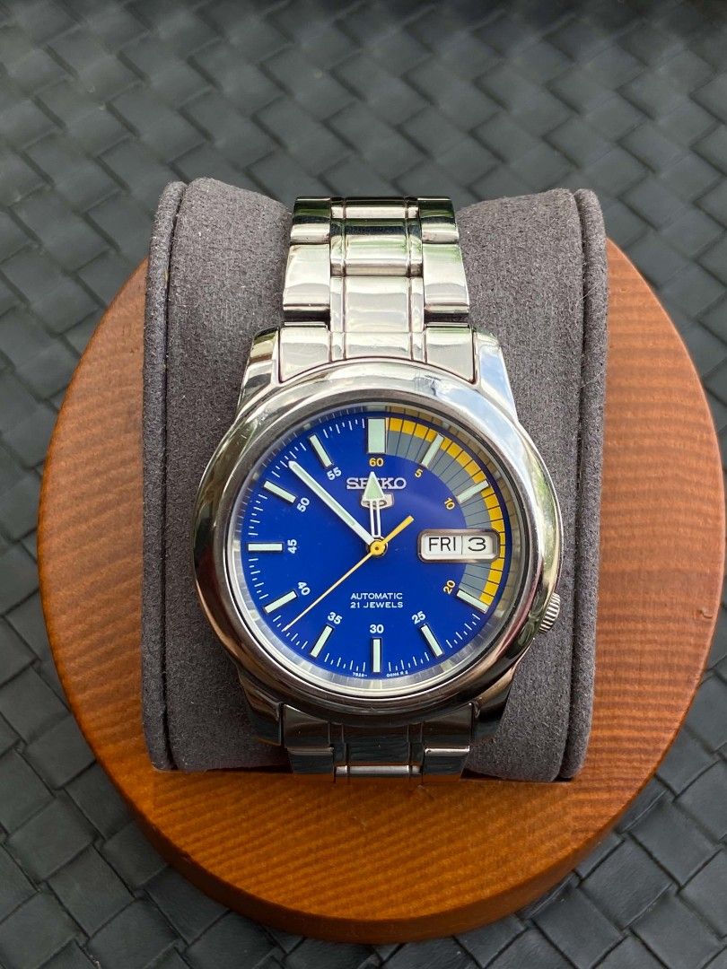 Authentic Seiko 5 Automatic - "Blue Racer / Speed Racer" SNK371 ‎ (Category: Men's Watches) located in Caloocan City. Submitted by klaudio23 (Listing ID 1465983387, Image 1). Description: Authentic Seiko 5 Automatic - "Blue Racer / Speed Racer" SNK371 ‎ ‎💰 PRICE: ₱5,800 ‎ ‎🔎 WATCH DETAILS ‎• Caliber: 7S26 ‎• Movement: Automatic (21 Jewels, ~40 hrs Power Reserve) ‎• Case Size: Approx. 37mm-38mm ‎• Crystal: Hardlex Mineral Crystal ‎• Case & Brace