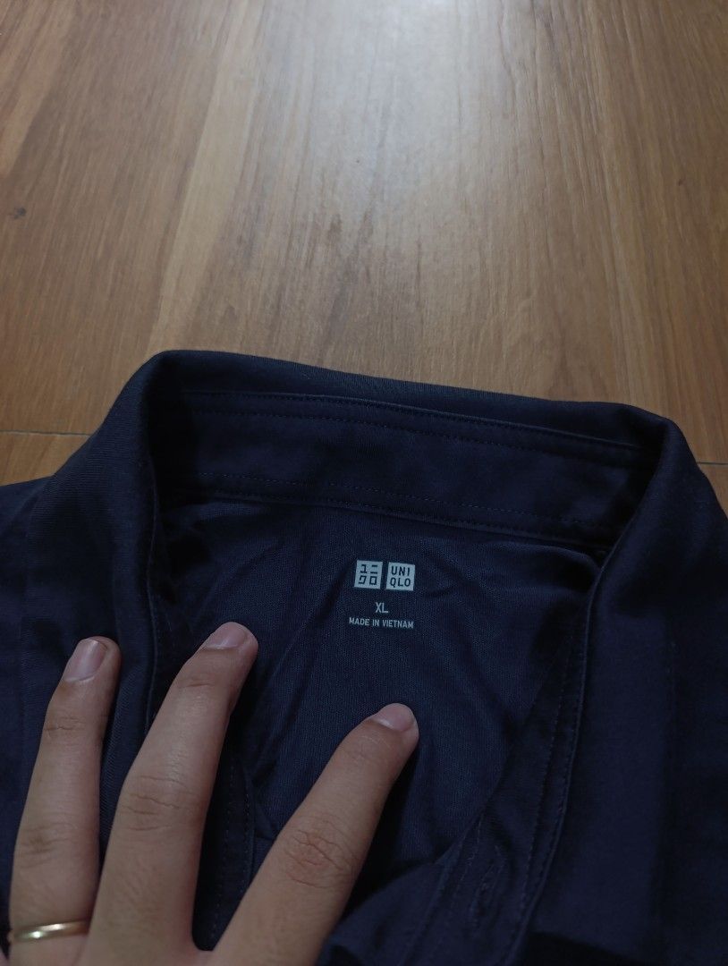 Authentic Uniqlo Polo (Category: Tshirts & Polo Shirts ) located in Bulacan. Submitted by koritoo (Listing ID 1465959579, Image 3). Description: Authentic Uniqlo Polo Good as new no issue Complete tags/ Wash tags Size XL Dimensions: 22.5 Width 30 Length Color rate: 10/10.