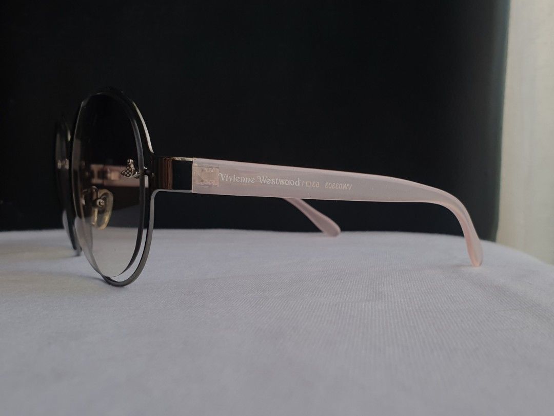 Authentic Vivienne Westwood Sunglasses (Category: Sunglasses & Eyewear) located in Quezon City. Submitted by WasalakTwo (Listing ID 1466150648, Image 3). Description: Bought in Korea Goodcondition Clean and presentable Open for delivery nationwide.