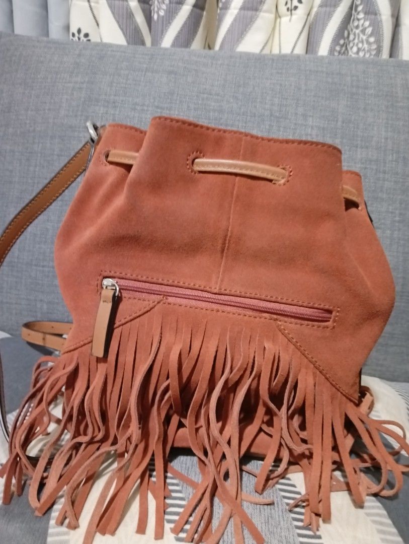 B. Makowsky Suede Fringe Bucket Bag (Category: Cross-body Bags) located in Hermosa. Submitted by chic2315 (Listing ID 1466063567, Image 2). Description: B.Makowsky Suede Fringe bucket bag. Made of genuine suede. Almost new condition. Used only twice, then store. Decluttering .